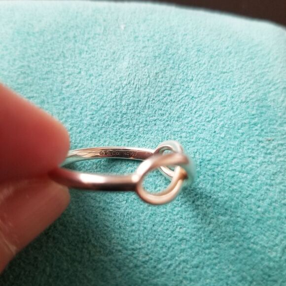 Tiffany & Co. Infinity Ring - Picture 3 of 4
